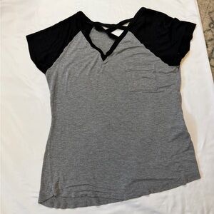 Glitz size large black and gray v-neck shirt